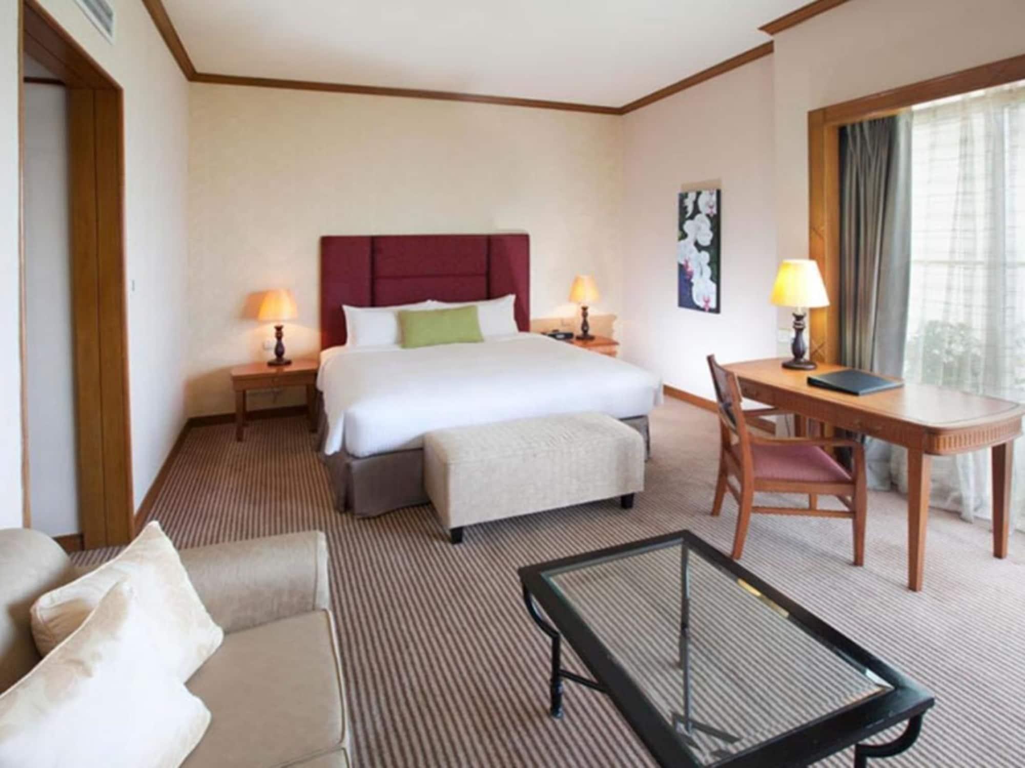 ดอร์เซตต์ แกรนด์ ลาบวน Hotel ภายนอก รูปภาพ