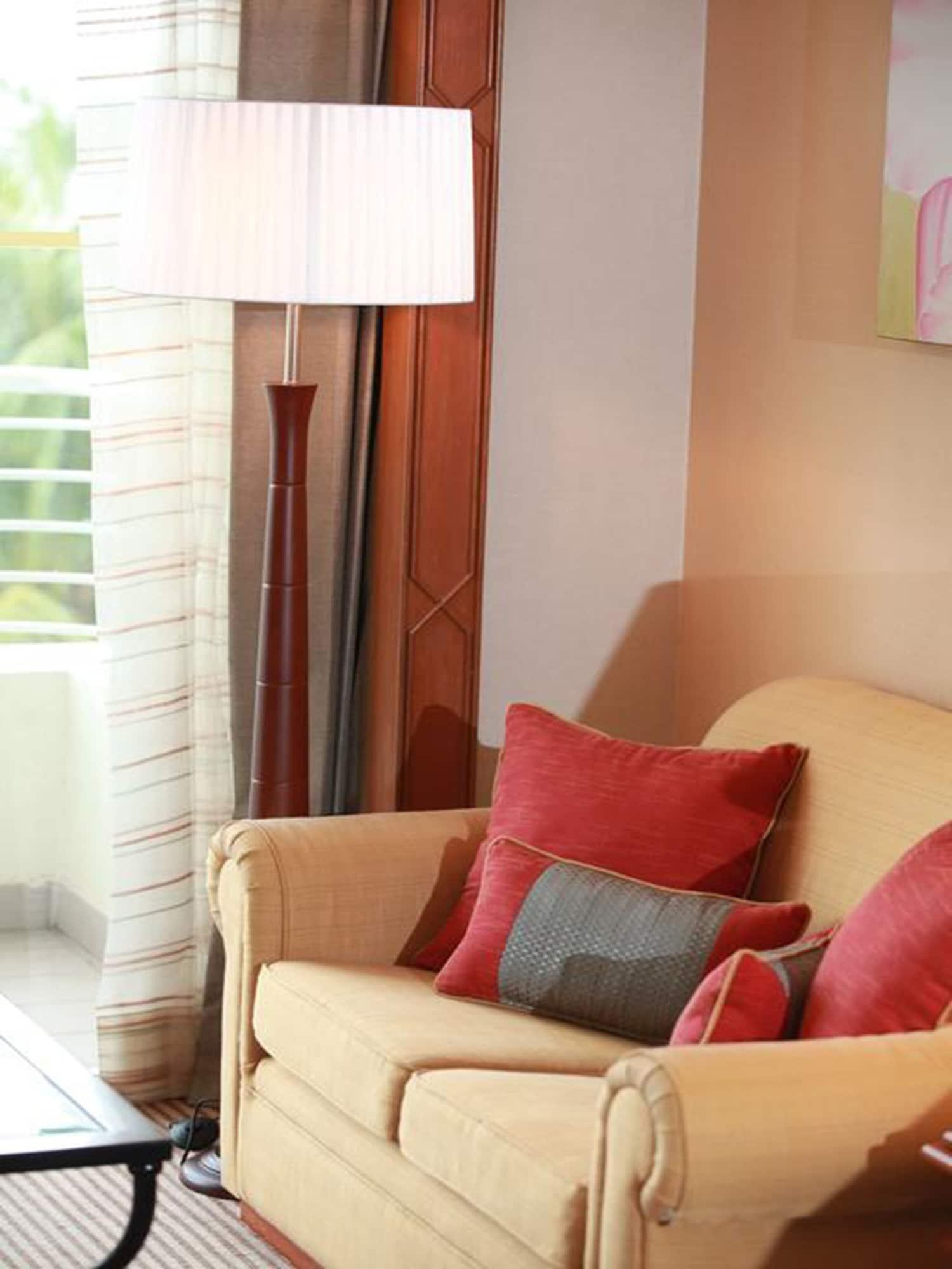 ดอร์เซตต์ แกรนด์ ลาบวน Hotel ภายนอก รูปภาพ