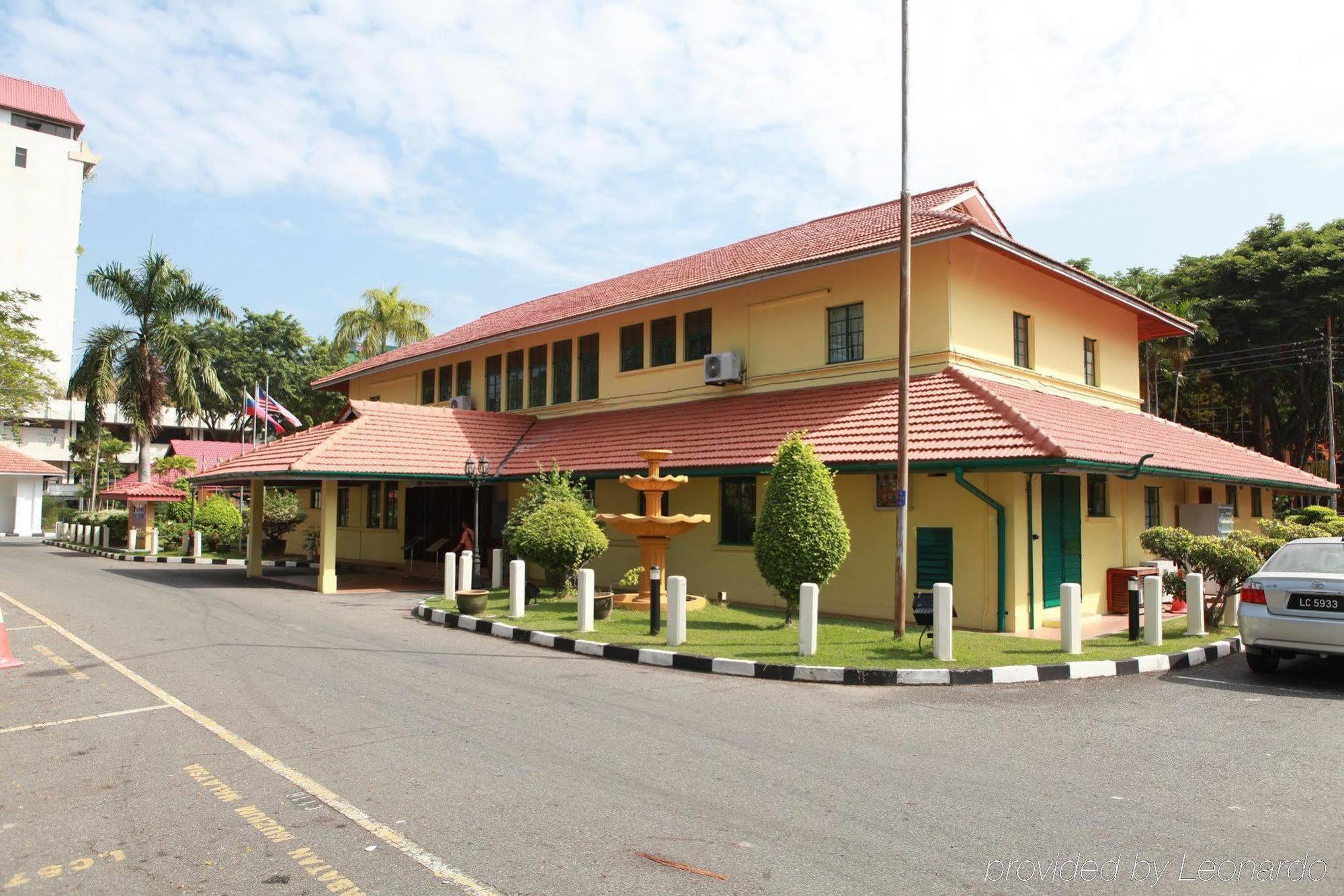 ดอร์เซตต์ แกรนด์ ลาบวน Hotel ภายนอก รูปภาพ