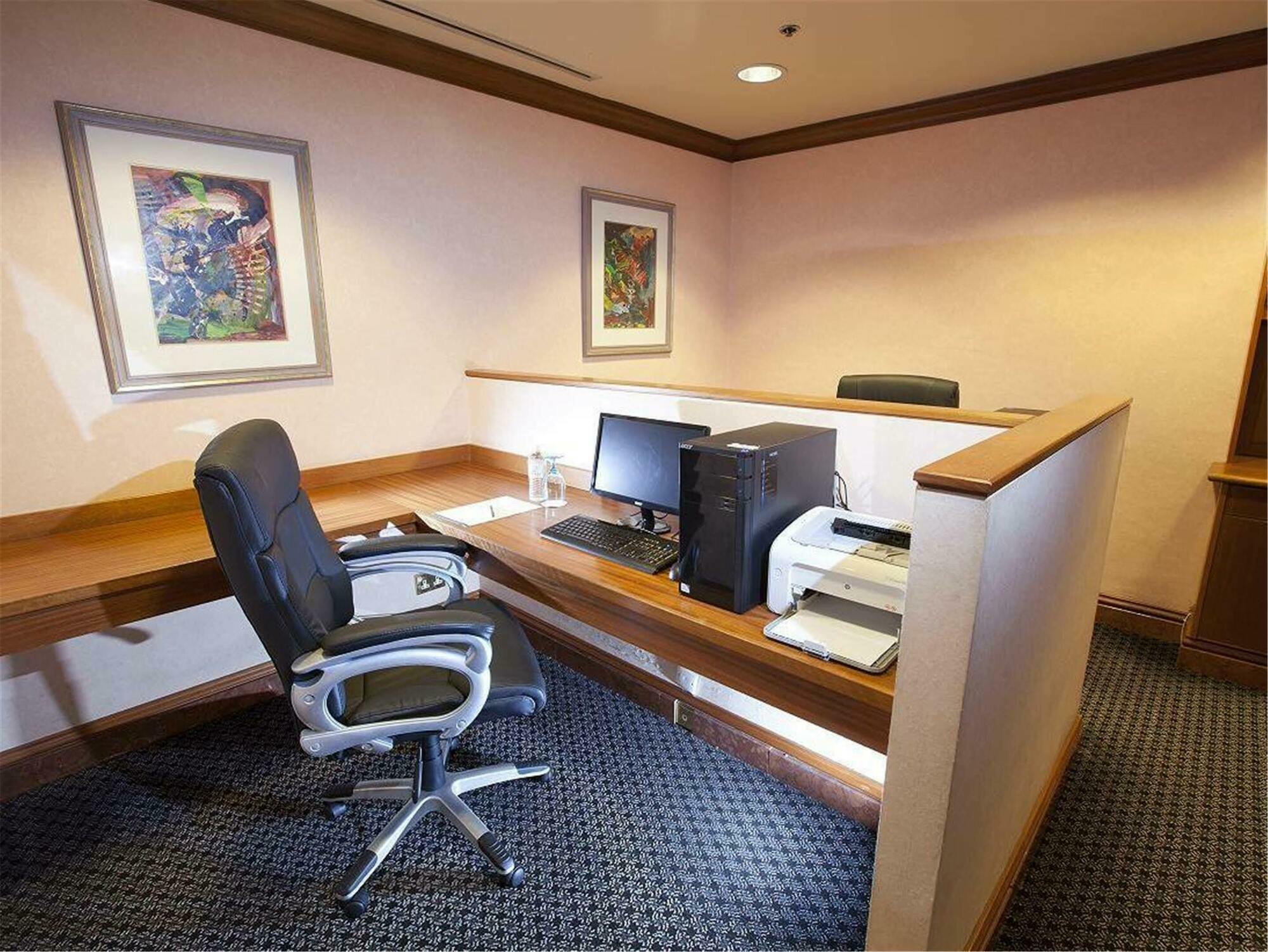 ดอร์เซตต์ แกรนด์ ลาบวน Hotel ภายนอก รูปภาพ