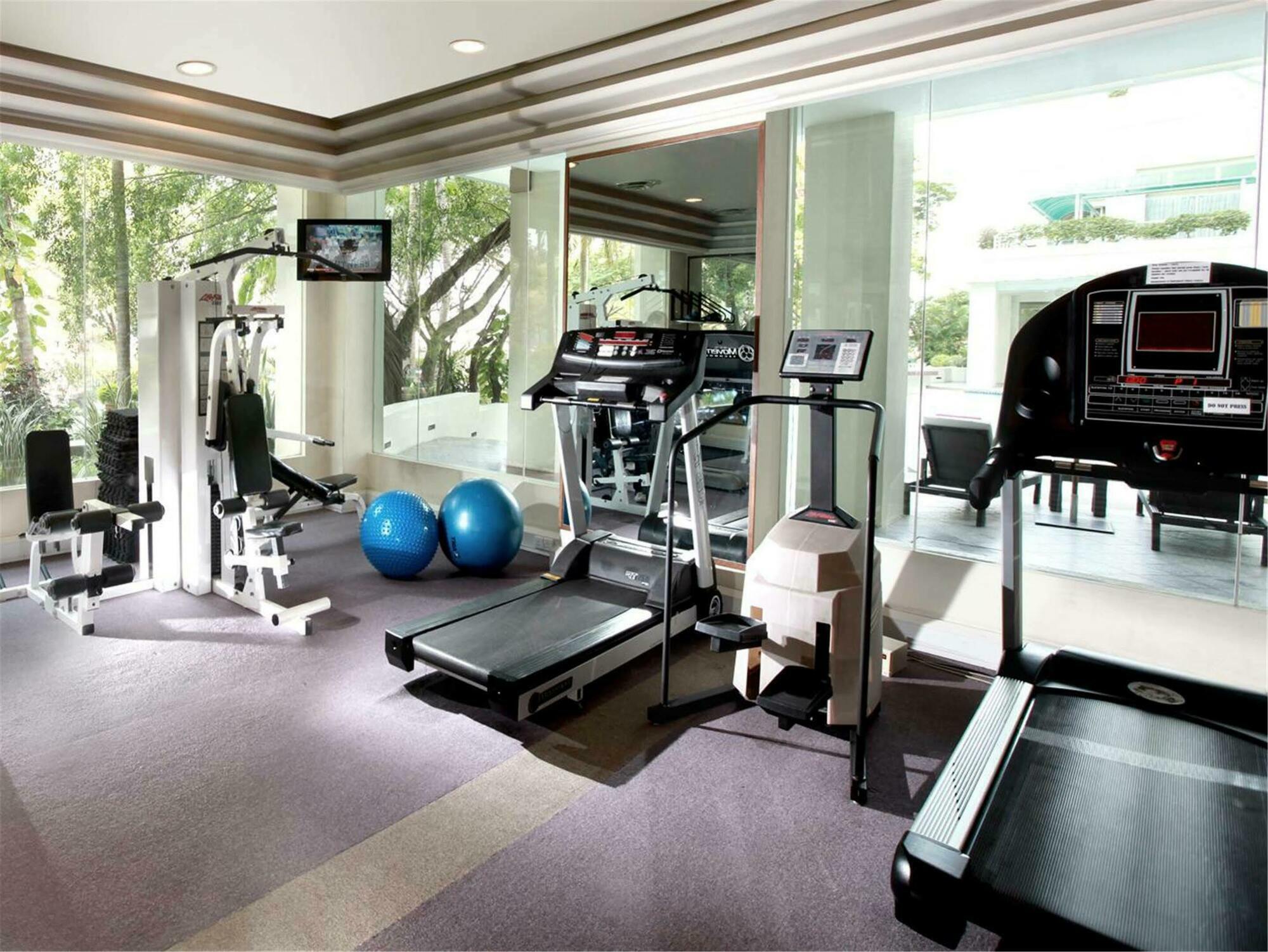 ดอร์เซตต์ แกรนด์ ลาบวน Hotel ภายนอก รูปภาพ