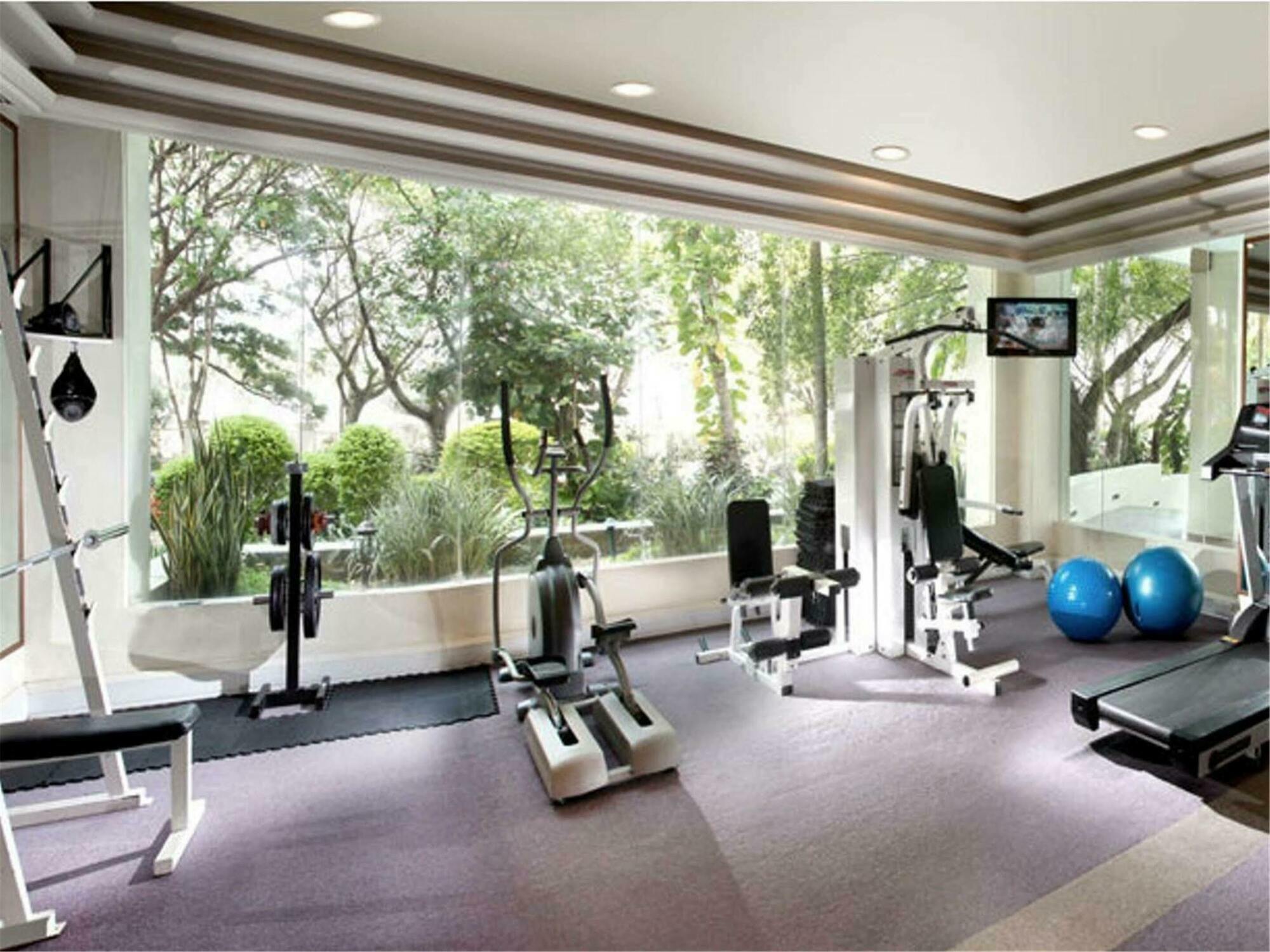ดอร์เซตต์ แกรนด์ ลาบวน Hotel ภายนอก รูปภาพ