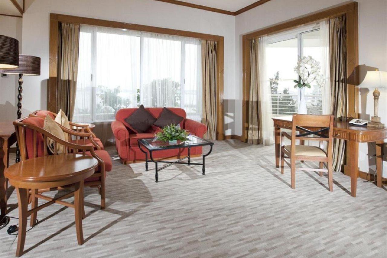 ดอร์เซตต์ แกรนด์ ลาบวน Hotel ภายนอก รูปภาพ